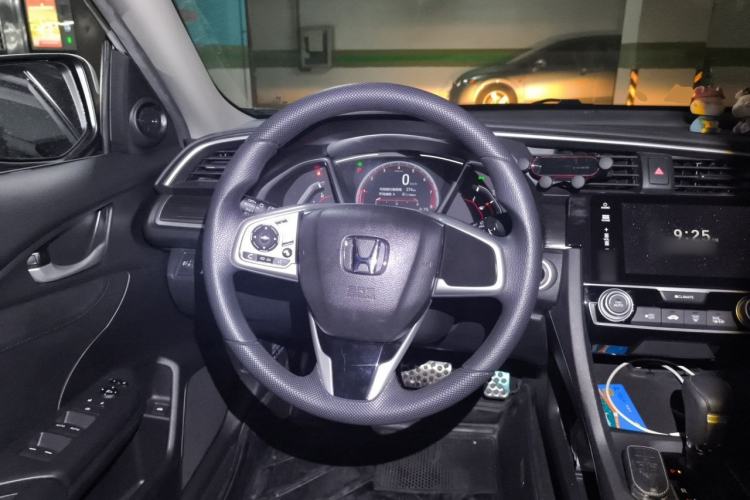 Used Honda Civic 2019 220TURBO CVT Dynamic Edition China VI Emission Standard Steering Wheel