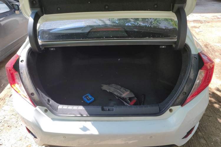 Used Honda Civic 2019 220TURBO CVT Dynamic Edition China VI Trunk