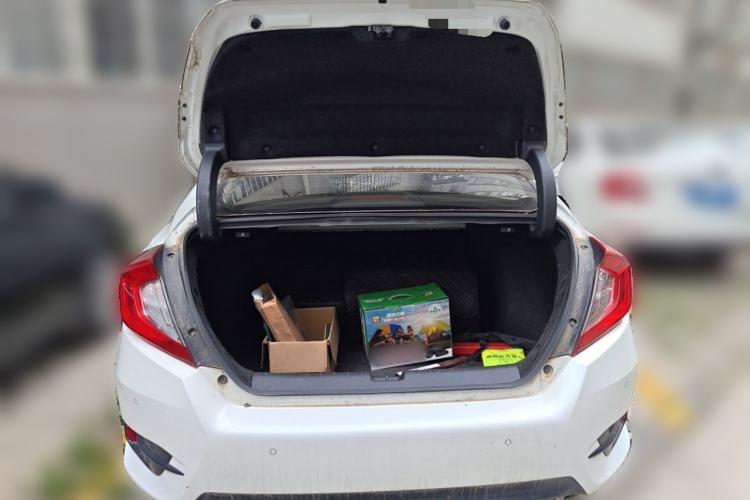 Used Honda Civic 2019 220TURBO CVT Dynamic Edition China VI Trunk