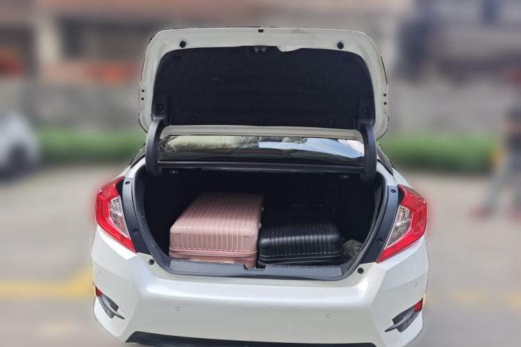 Used Honda Civic 2019 220TURBO CVT Dynamic Edition China VI Trunk