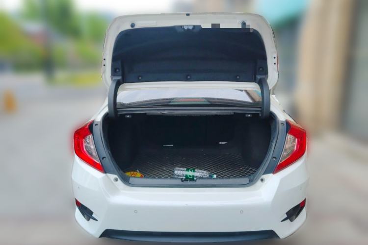 Used Honda Civic 2019 220TURBO CVT Dynamic Edition China VI Trunk