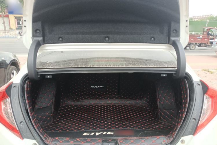 Used Honda Civic 2019 220TURBO CVT Dynamic Edition China VI Trunk