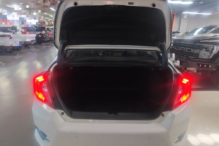 Used Honda Civic 2019 220TURBO CVT Dynamic Edition China VI Trunk