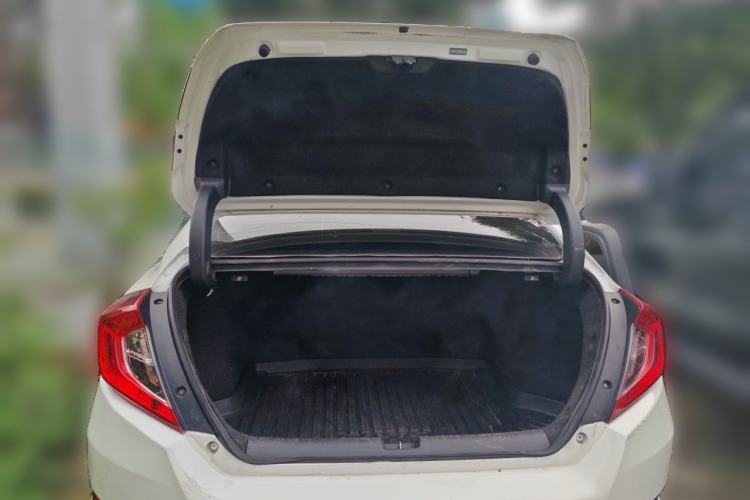 Used Honda Civic 2019 220TURBO CVT Dynamic Edition China VI Trunk