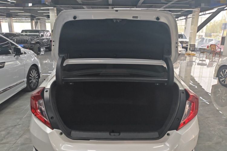 Used Honda Civic 2019 220TURBO CVT Dynamic Edition China VI Trunk
