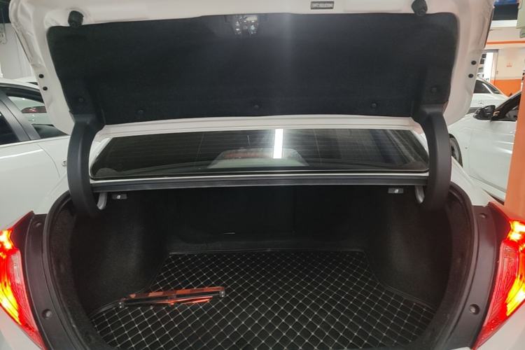 Used Honda Civic 2019 220TURBO CVT Dynamic Edition China VI Trunk