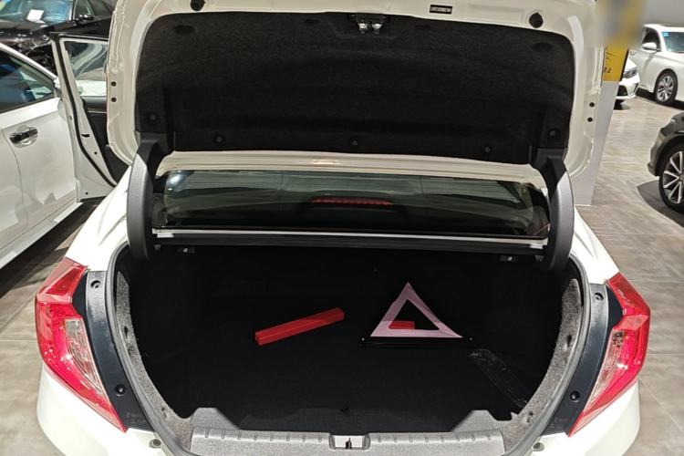 Used Honda Civic 2019 220TURBO CVT Power Edition China VI Emission Standard Trunk