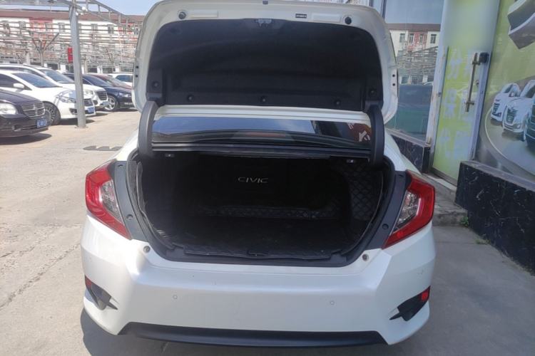 Used Honda Civic 2019 220TURBO CVT Dynamic Edition China VI Trunk