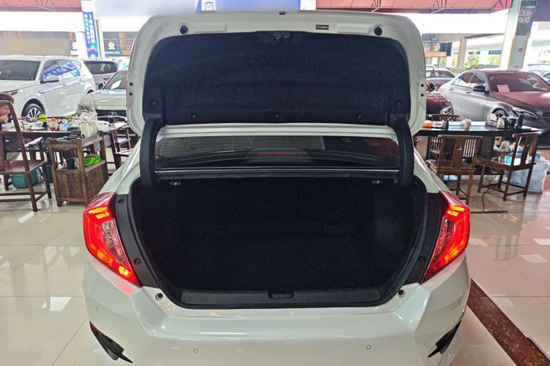 Used Honda Civic 2019 220TURBO CVT Dynamic Edition China VI Trunk