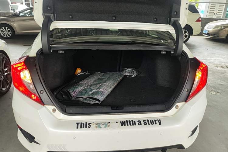 Used Honda Civic 2019 220TURBO CVT Dynamic Edition China VI Emission Standard Trunk