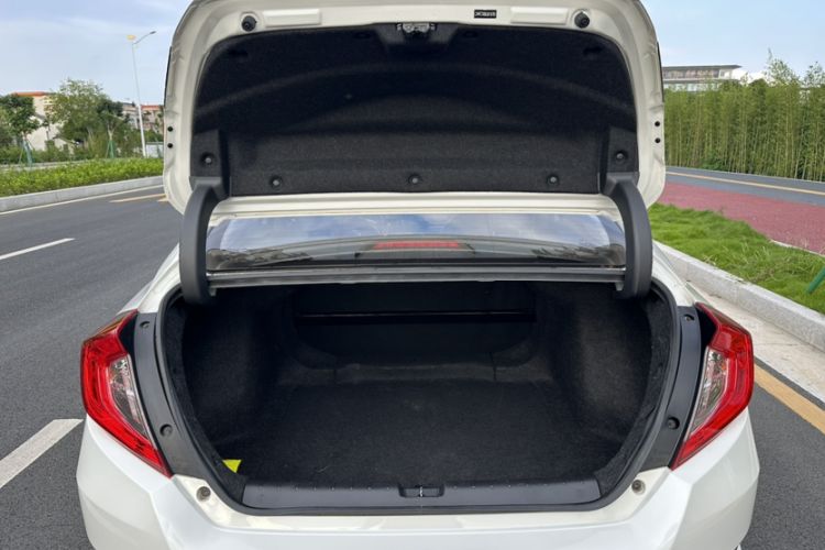 Used Honda Civic 2019 180TURBO CVT Shangqing Edition China VI Trunk
