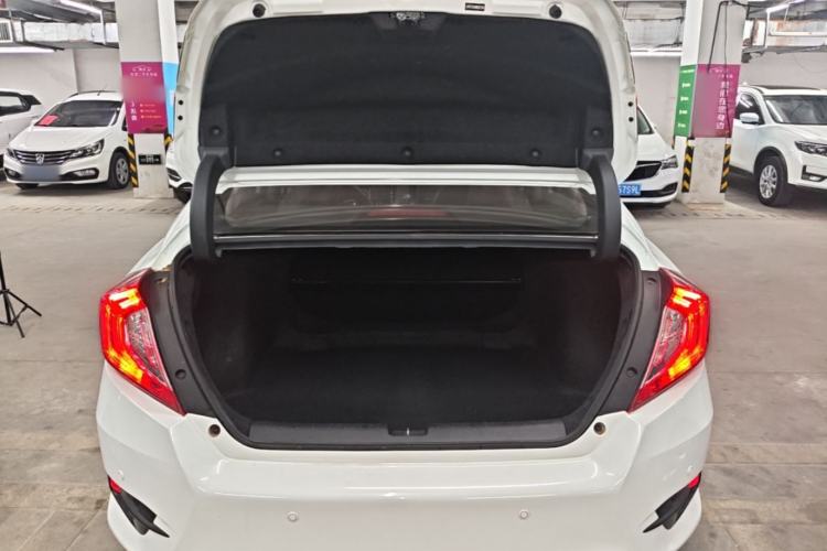 Used Honda Civic 2019 180TURBO CVT Shangdong Edition China VI Trunk