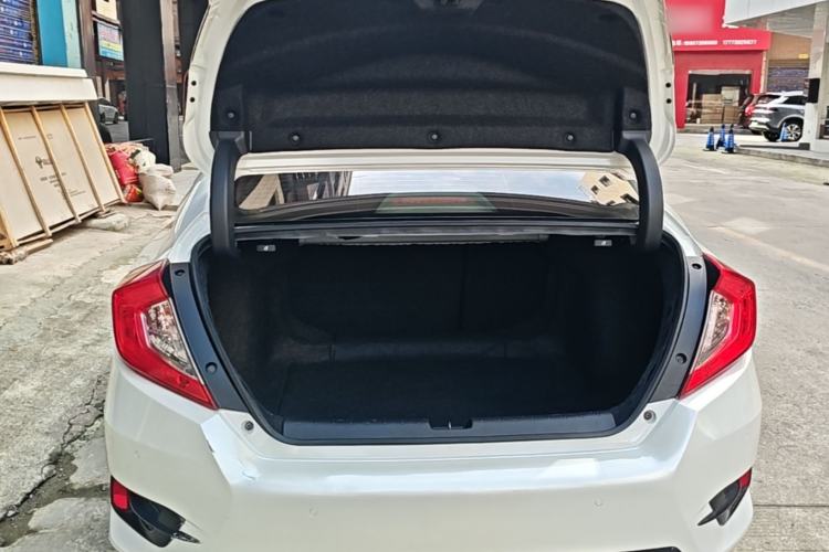 Used Honda Civic 2019 220TURBO CVT Dynamic Edition China VI Trunk
