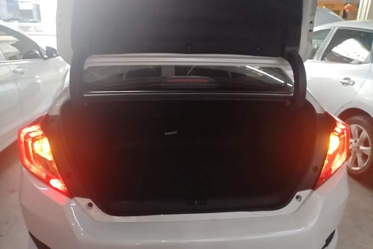 Used Honda Civic 2019 180TURBO CVT Shangdong Edition China VI Trunk
