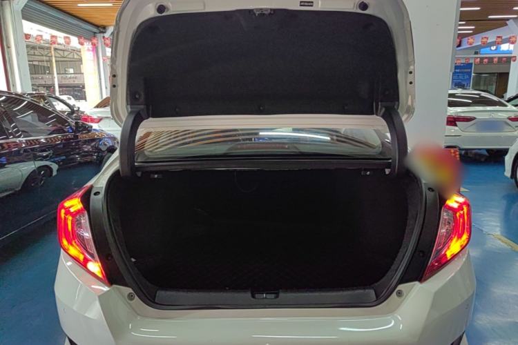 Used Honda Civic 2019 220TURBO Manual Jinkong Edition China VI Trunk