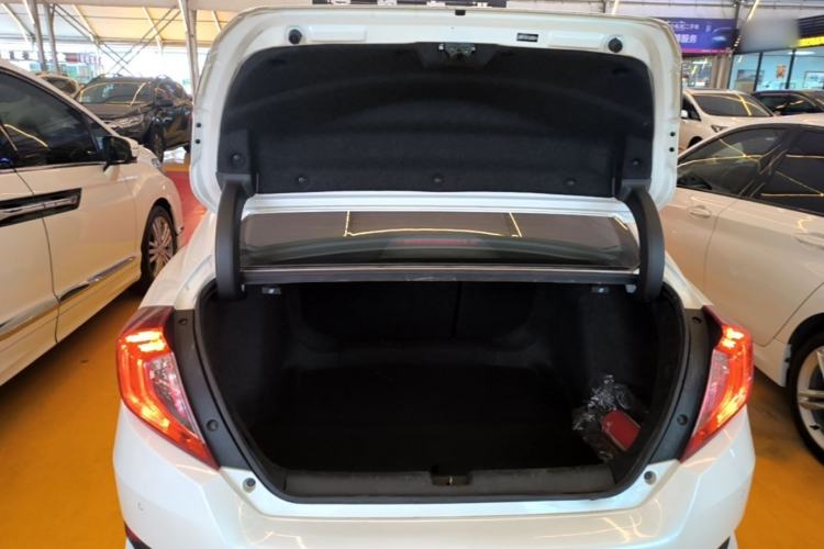 Used Honda Civic 2019 220TURBO CVT Dynamic Edition China VI Trunk