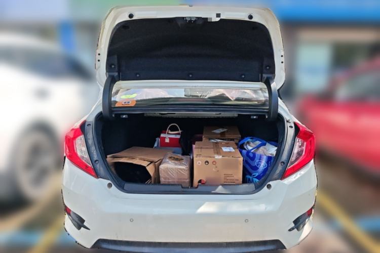 Used Honda Civic 2019 220TURBO CVT Dynamic Edition China VI Trunk