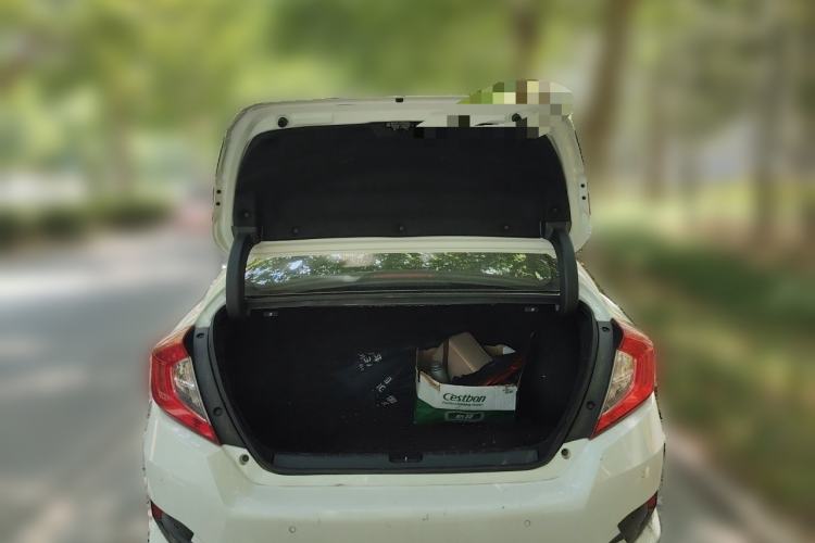 Used Honda Civic 2019 220TURBO CVT Dynamic Edition China VI Trunk