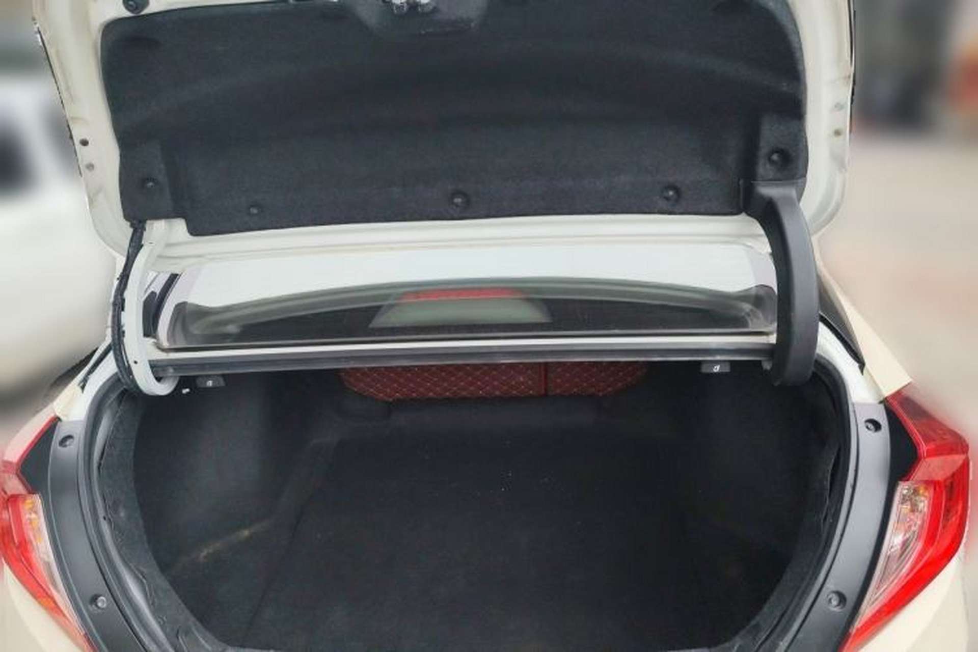 Used Honda Civic 2019 220TURBO CVT Dynamic Edition China VI Trunk