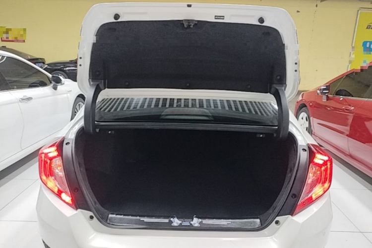 Used Honda Civic 2019 220TURBO CVT Dynamic Edition China V Emission Standard Trunk