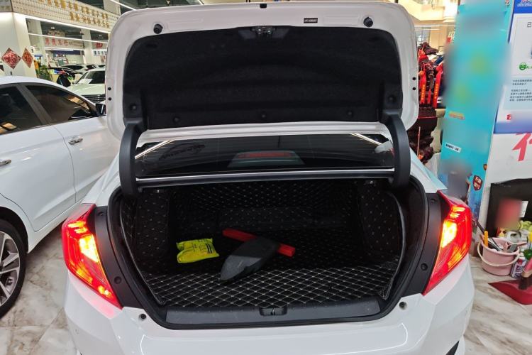 Used Honda Civic 2019 220TURBO CVT Dynamic Edition China VI Trunk