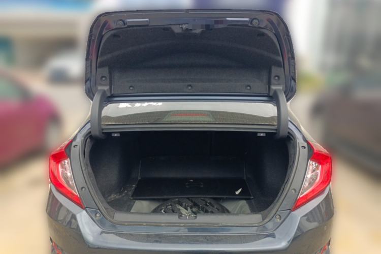 Used Honda Civic 2019 220TURBO CVT Dynamic Edition China VI Trunk