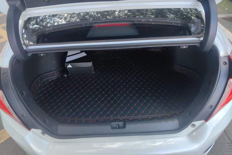 Used Honda Civic 2019 220TURBO CVT Dynamic Edition China VI Emission Standard Trunk