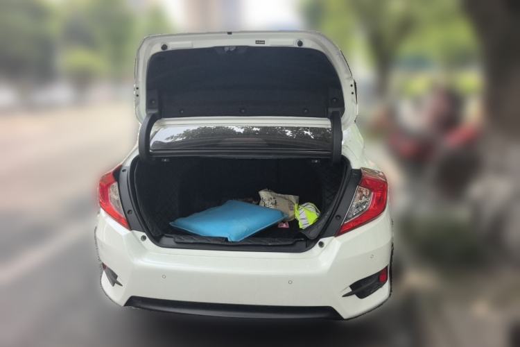 Used Honda Civic 2019 220TURBO CVT Dynamic Edition China VI Trunk