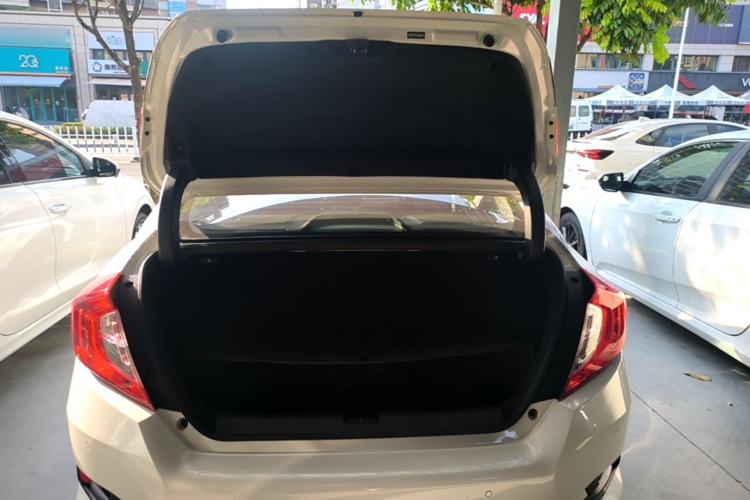 Used Honda Civic 2019 220TURBO CVT Dynamic Edition China VI Emission Standard Trunk