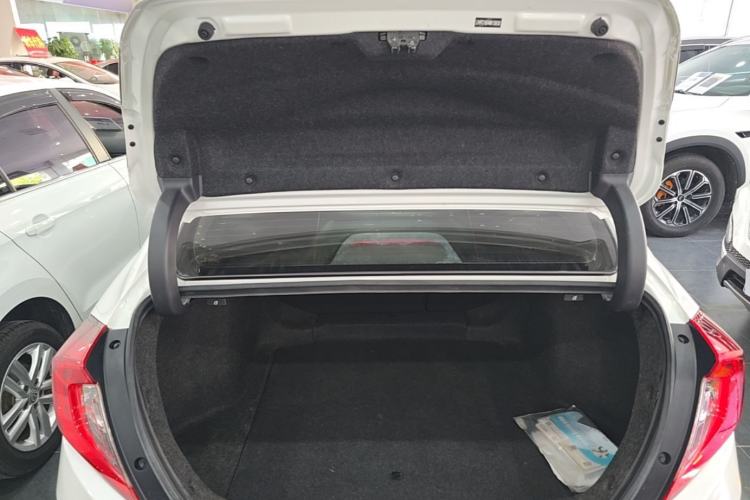 Used Honda Civic 2019 220TURBO CVT Dynamic Edition China VI Trunk