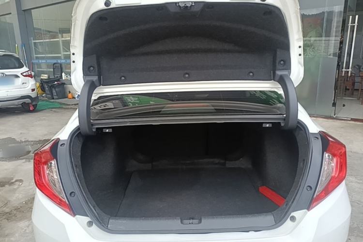 Used Honda Civic 2019 220TURBO CVT Dynamic Edition China VI Trunk