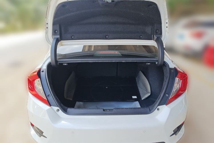 Used Honda Civic 2019 220TURBO CVT Dynamic Edition China VI Trunk