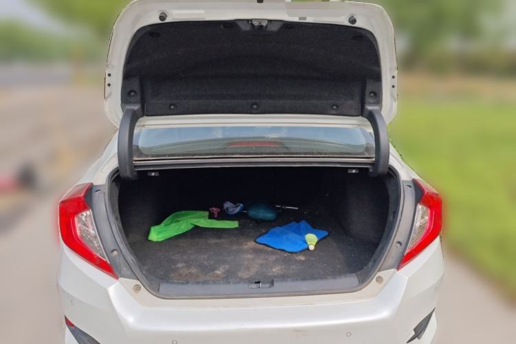 Used Honda Civic 2019 220TURBO CVT Dynamic Edition China VI Emission Standard Trunk