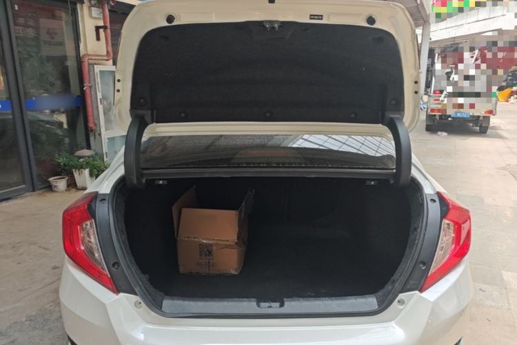 Used Honda Civic 2019 220TURBO CVT Dynamic Edition China VI Trunk