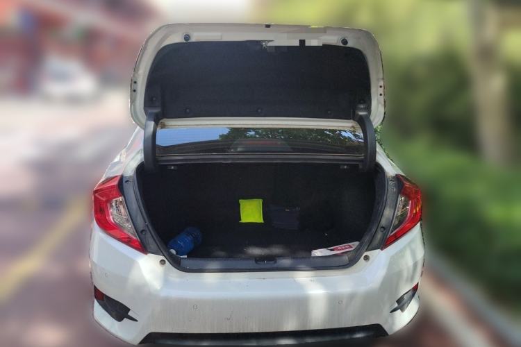 Used Honda Civic 2019 220TURBO CVT Dynamic Edition China VI Trunk