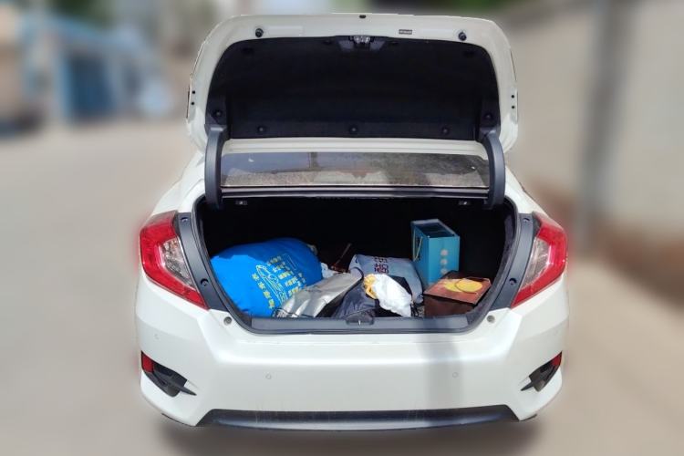 Used Honda Civic 2019 220TURBO CVT Dynamic Edition China VI Trunk