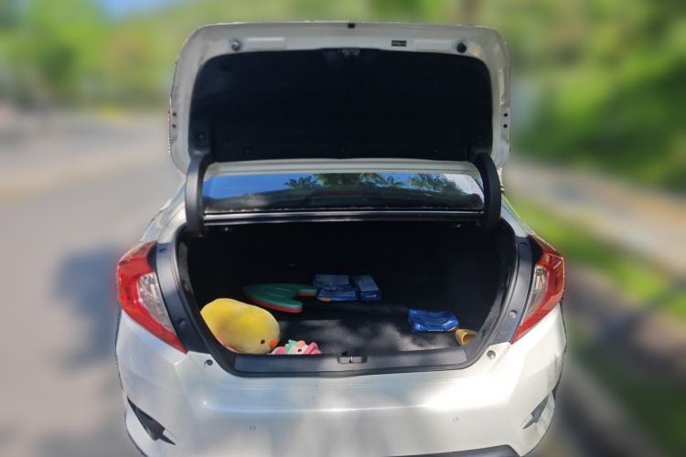 Used Honda Civic 2019 220TURBO CVT Dynamic Edition China VI Trunk