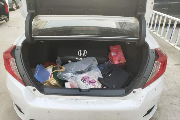 Used Honda Civic 2019 220TURBO CVT Dynamic Edition China VI Trunk