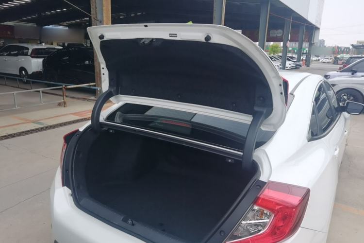 Used Honda Civic 2019 220TURBO CVT Dynamic Edition China VI Trunk