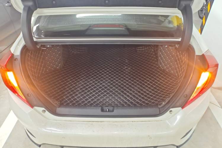 Used Honda Civic 2019 220TURBO CVT Dynamic Edition China VI Emission Standard Trunk
