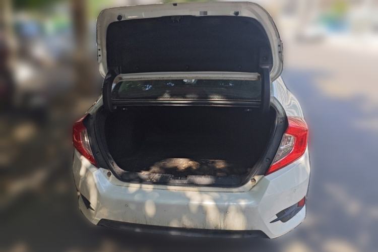 Used Honda Civic 2019 220TURBO CVT Dynamic Edition China VI Trunk