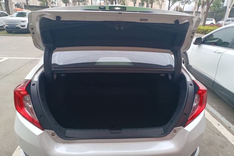 Used Honda Civic 2019 220TURBO CVT Dynamic Edition China V Trunk