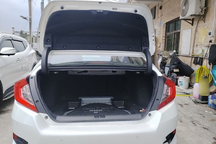 Used Honda Civic 2019 220TURBO CVT Dynamic Edition China VI Emission Standard Trunk