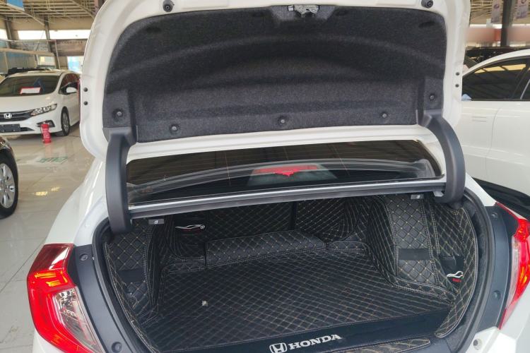 Used Honda Civic 2019 220TURBO CVT Dynamic Edition China VI Trunk