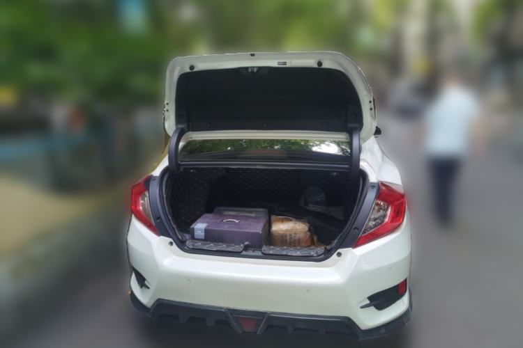 Used Honda Civic 2019 220TURBO CVT Dynamic Edition China VI Trunk