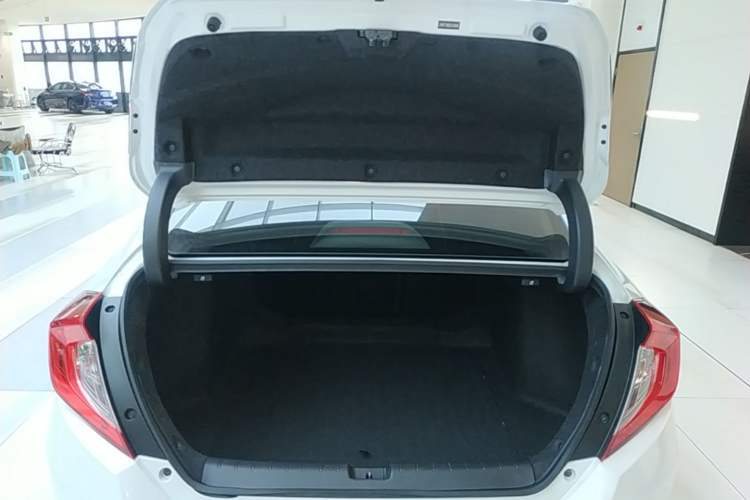 Used Honda Civic 2019 220TURBO CVT Dynamic Edition China V Trunk