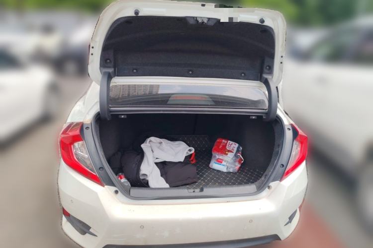 Used Honda Civic 2019 220TURBO CVT Dynamic Edition China VI Trunk
