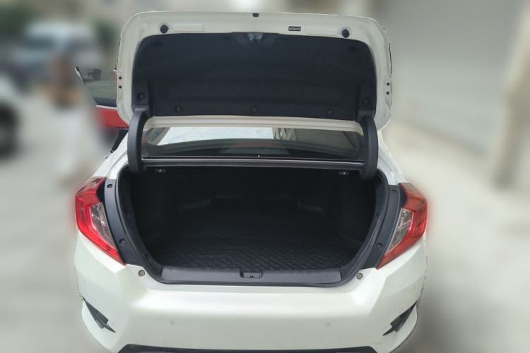 Used Honda Civic 2019 220TURBO CVT Dynamic Edition China VI Trunk