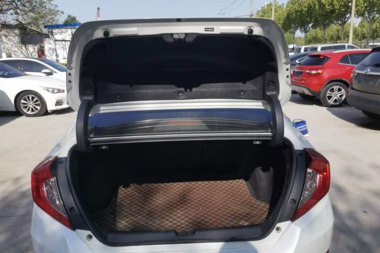 Used Honda Civic 2019 220TURBO CVT Dynamic Edition China VI Trunk