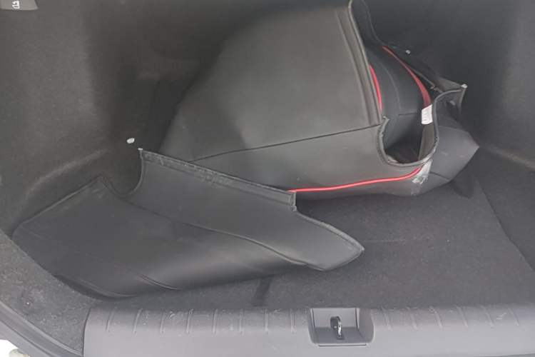 Used Honda Civic 2019 220TURBO CVT Dynamic Edition China VI Trunk